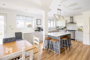 Photo 23- click for photo gallery